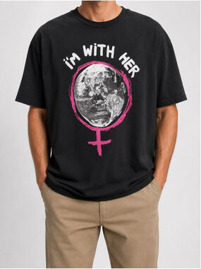 CHNGE I’m With Her Earth Graphic Tee Sz M EUC